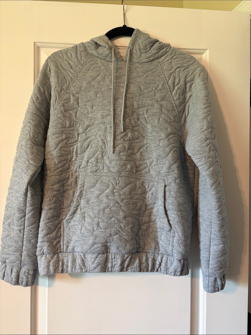 Nine West Quilted Hooded Sweatshirt in Light Gray